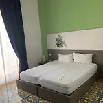 فندق مبيت وإفطار Specchio Di Parthenope 4*